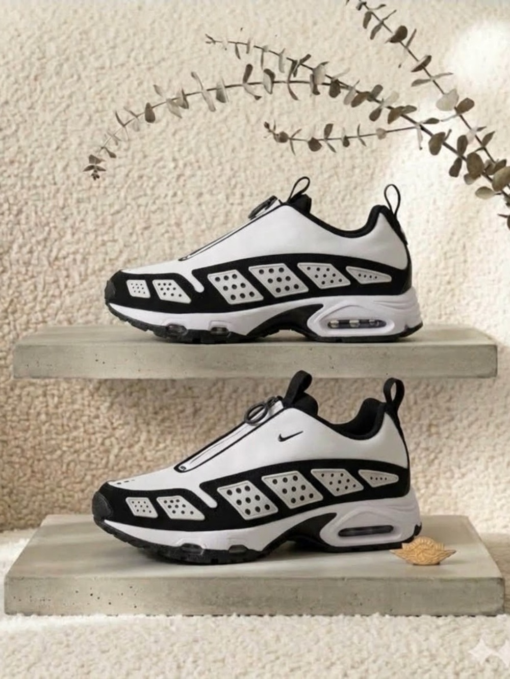 Nike Air Max Sunder White Black FZ2068-100 Womens Size 8.5 Zip Sneakers NIB